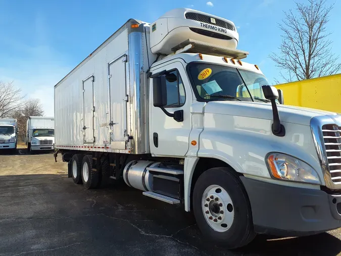 2019 FREIGHTLINER/MERCEDES CASCADIA 125