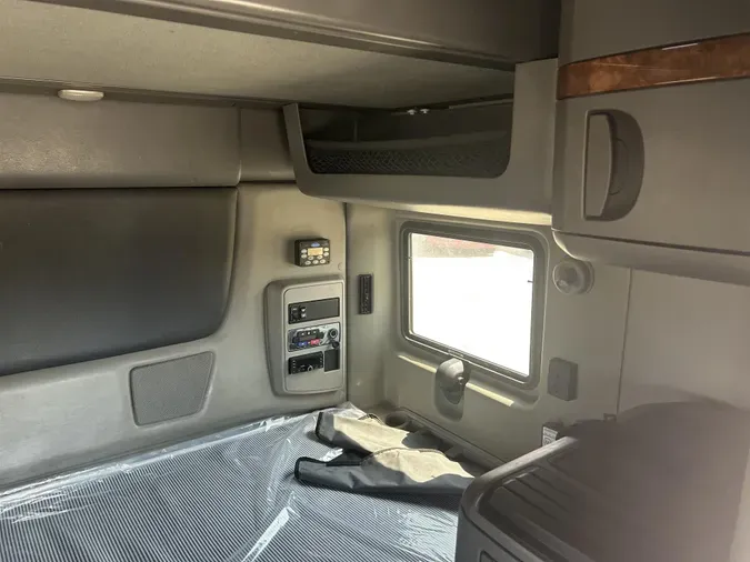 2022 International LT625