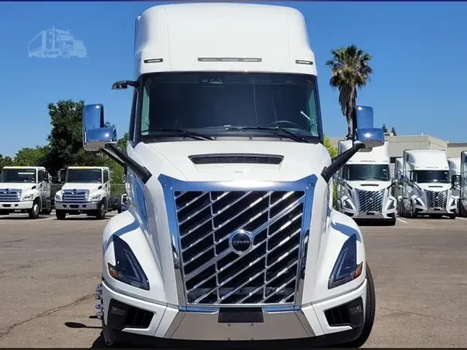 2026 VOLVO VNL64T860