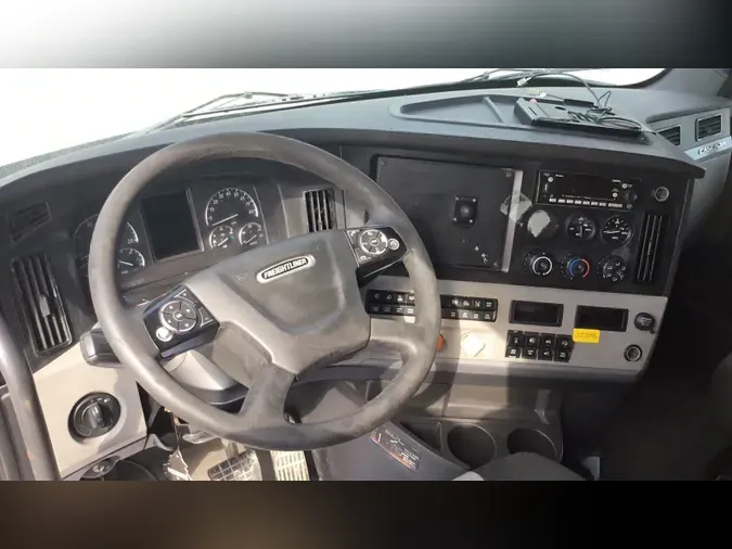 2020 Freightliner Cascadia 126d6b88362fa5964517ada33ddea23e92e
