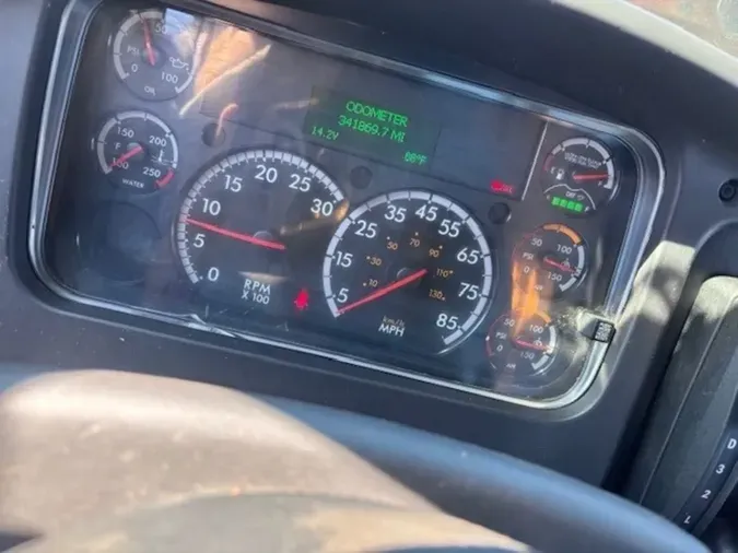 2020 FREIGHTLINER/MERCEDES M2 106