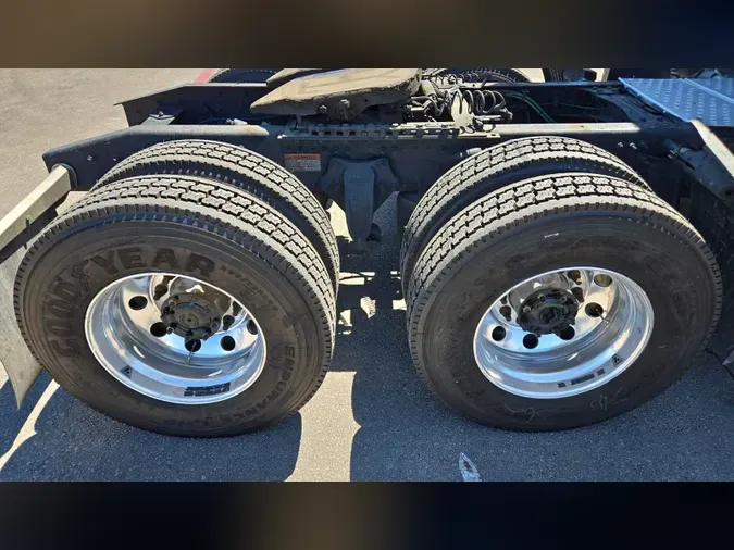 2022 Freightliner Cascadia 126