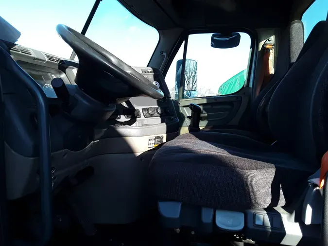 2016 FREIGHTLINER/MERCEDES CASCADIA 125