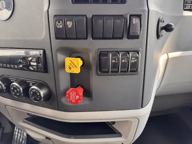 2021 Peterbilt 579