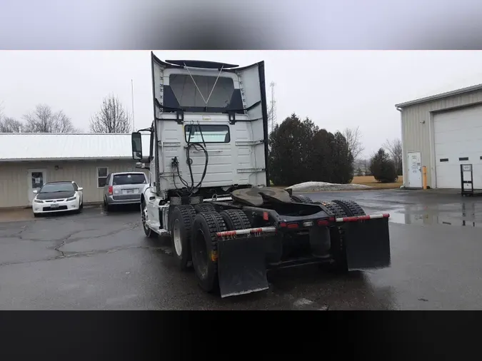 2019 Volvo VNL300