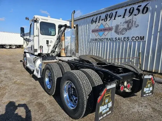 2011 FREIGHTLINER CASCADIA 125