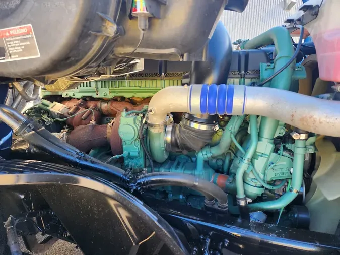 2021 VOLVO VNL64T760d6c2a85fc23861d6508e895944853ef2