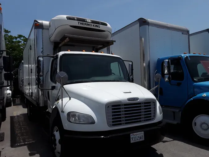 2016 FREIGHTLINER/MERCEDES M2 106