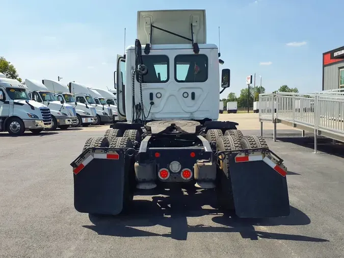 2020 FREIGHTLINER/MERCEDES CASCADIA 125d6c7af407a9f3af5ca81a8a1e4ae854a