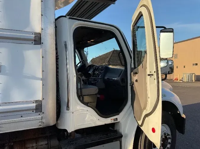 2017 Freightliner M2