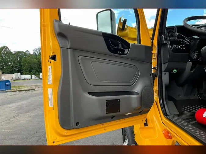 2019 INT LT625 6x4