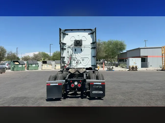 2022 Freightliner Cascadia 126