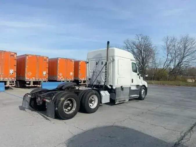 2020 Freightliner Cascadia