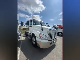 2018 FREIGHTLINER/MERCEDES CASCADIA 125