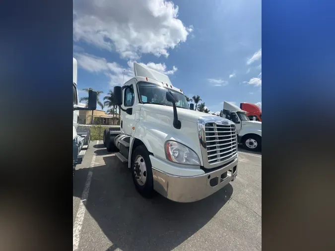 2018 FREIGHTLINER/MERCEDES CASCADIA 125d6d1c2eea82feb32a039627981ff8765