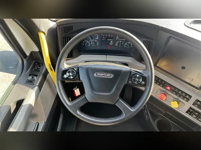 2022 FREIGHTLINER CA126