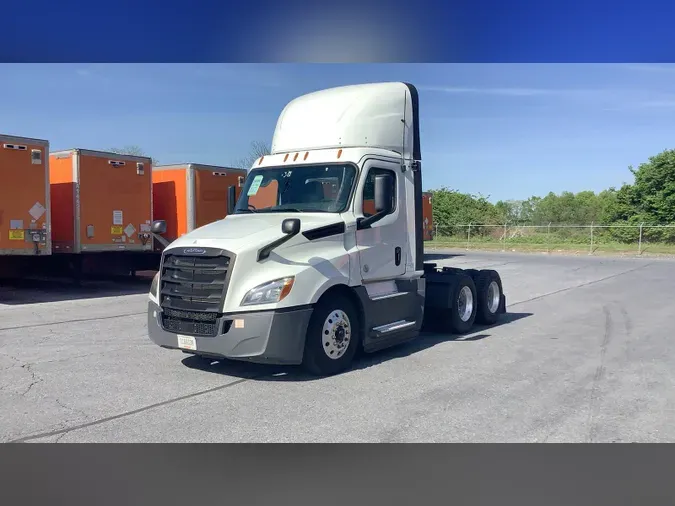 2020 Freightliner Cascadia 126