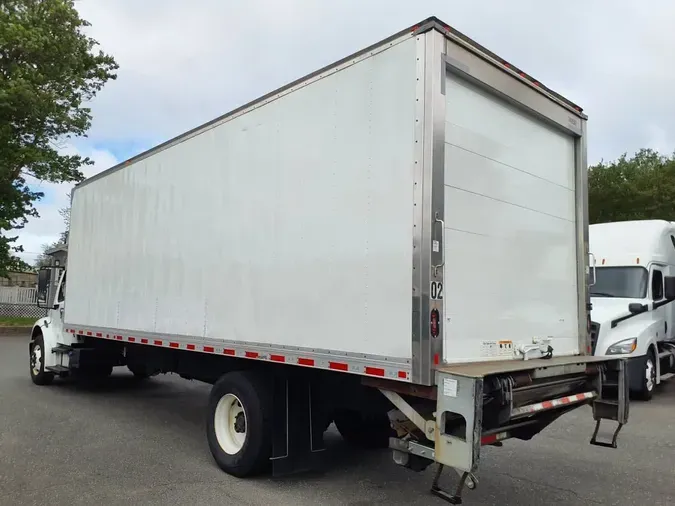 2018 FREIGHTLINER M2 106