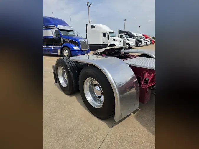2024 Kenworth W900d6d805767f668938ada1a222dbffbf72