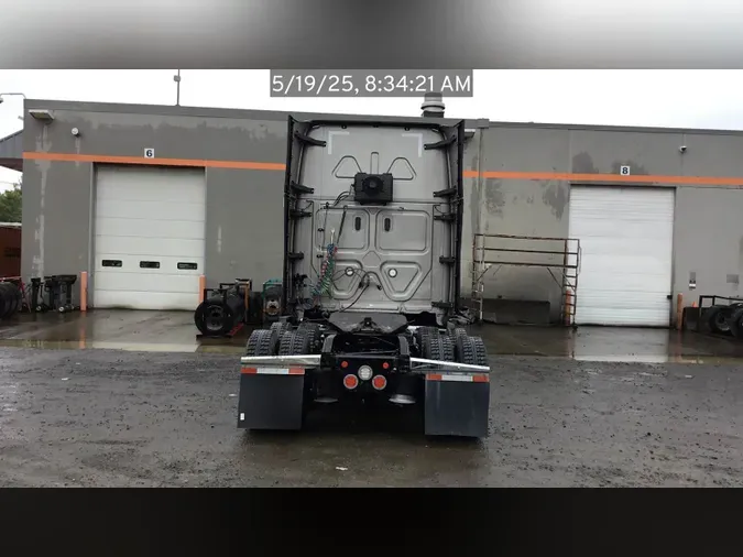 2021 Freightliner Cascadia