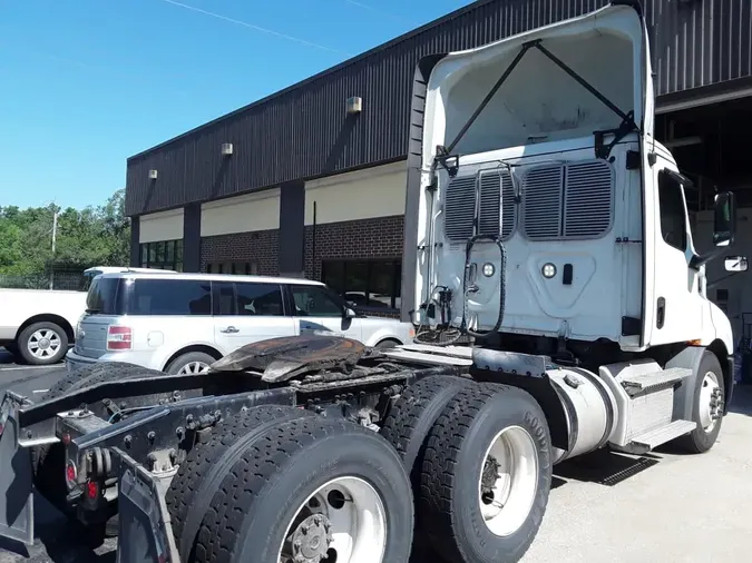 2020 FREIGHTLINER NEW CASCADIA 116