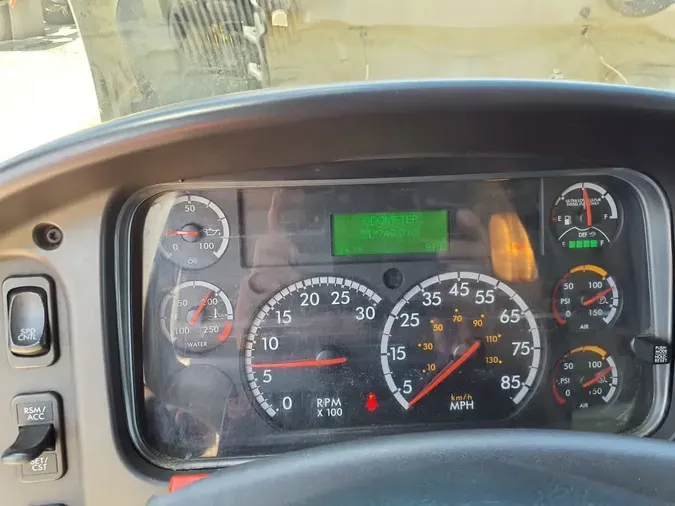2018 FREIGHTLINER M2 106