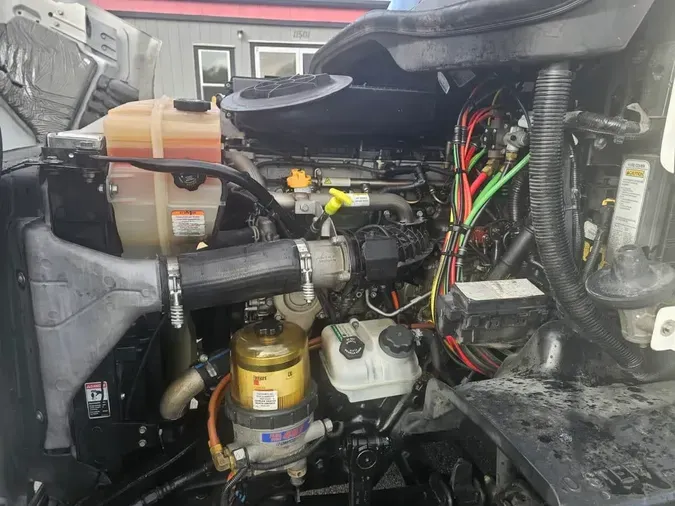 2018 FREIGHTLINER/MERCEDES CASCADIA 113