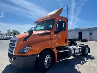 2019 FREIGHTLINER/MERCEDES NEW CASCADIA 126