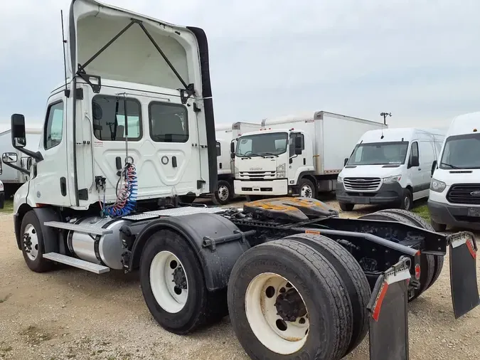 2019 FREIGHTLINER NEW CASCADIA 116