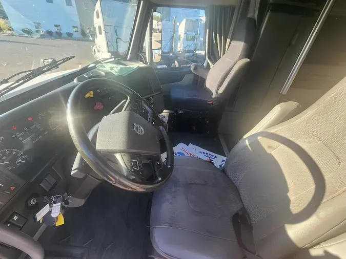 2021 VOLVO VNL64T860d6e1315ea00925549e1004fe598b189f