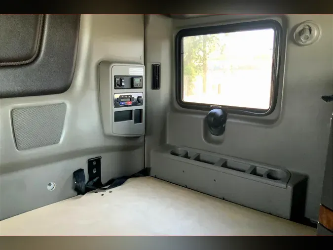 2022 INT LT625 6x4