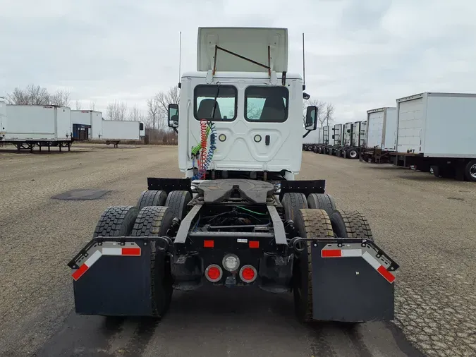 2019 FREIGHTLINER/MERCEDES CASCADIA 125