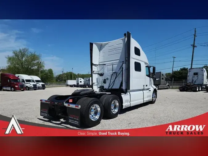 2021 VOLVO VNL860