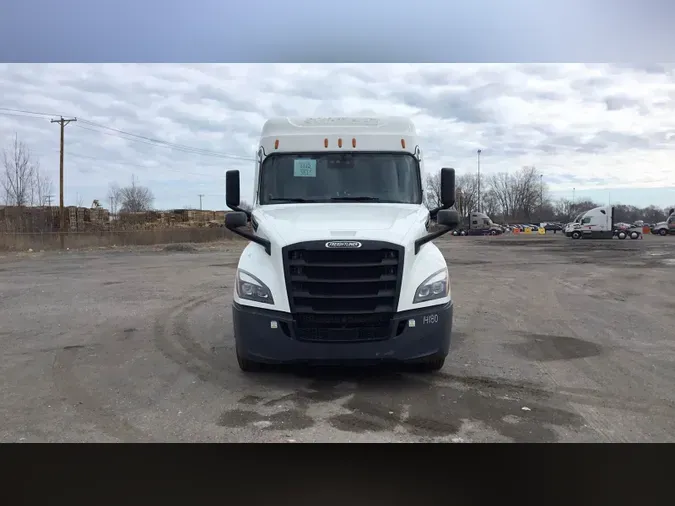 2022 Freightliner Cascadia 126