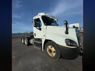 2016 FREIGHTLINER/MERCEDES CASCADIA 125