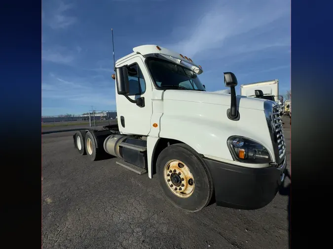 2016 FREIGHTLINER/MERCEDES CASCADIA 125d6e767d51cd12cdbfb3891d4d2ce5208