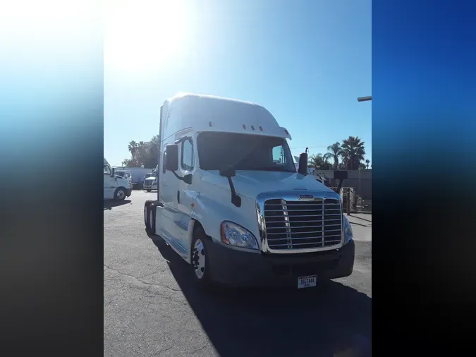 2019 FREIGHTLINER/MERCEDES CASCADIA 125d6e7c4ac4ea6cf8be926251a37331814