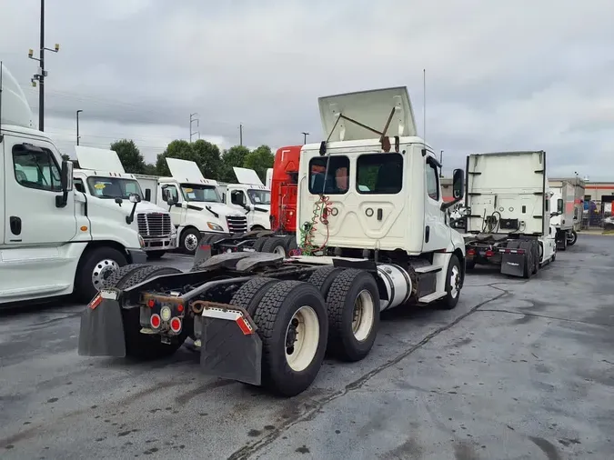 2019 FREIGHTLINER NEW CASCADIA PX12664