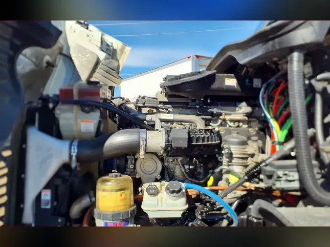 2018 FREIGHTLINER/MERCEDES CASCADIA 125d6ee66d854e62abaaa8cc1fba8bfc825