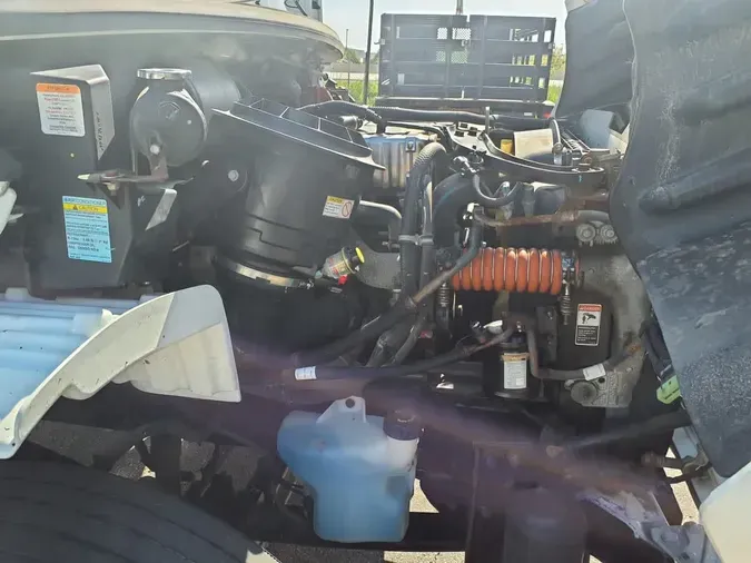 2019 FREIGHTLINER M2 106