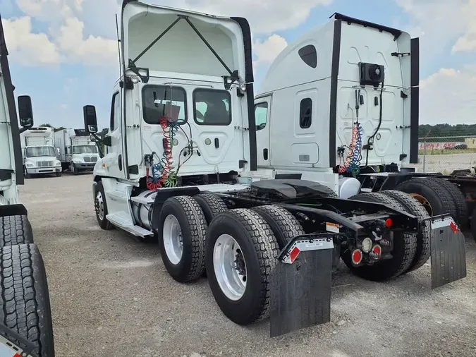 2019 FREIGHTLINER CASCADIA 125