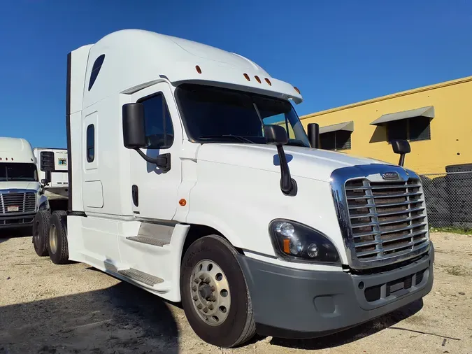 2018 FREIGHTLINER/MERCEDES CASCADIA 125