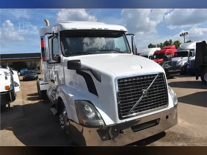 2012 VOLVO VNL64T630