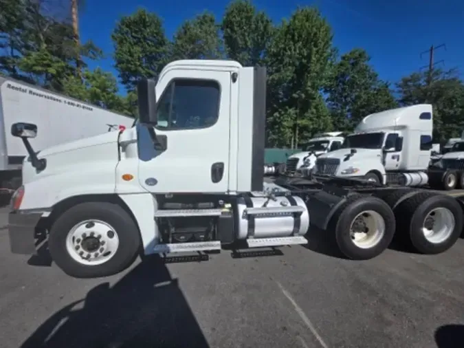2019 FREIGHTLINER CASCADIA 125