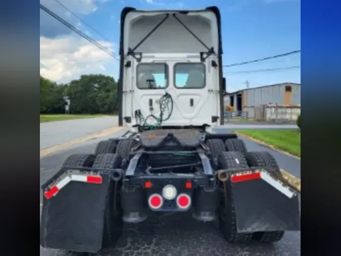 2019 FREIGHTLINER/MERCEDES CASCADIA 125d6fac85653ee926242c484825083de54