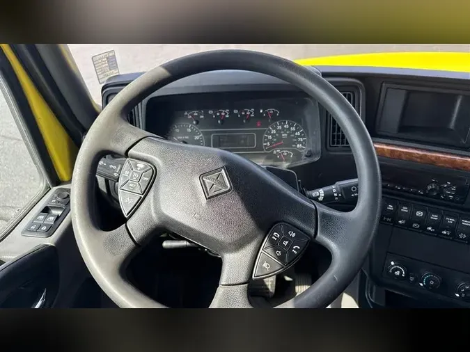 2019 INTERNATIONAL RH613