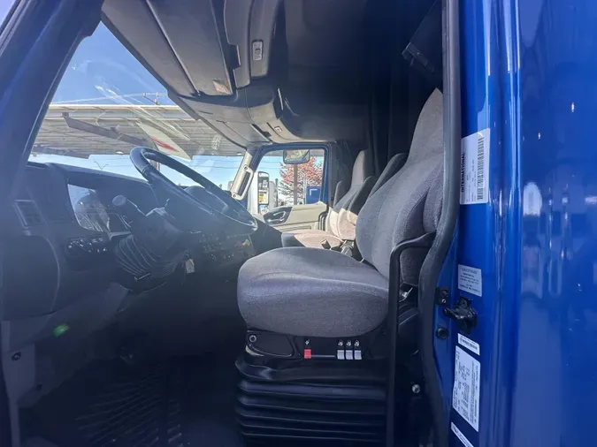 2022 International LT625