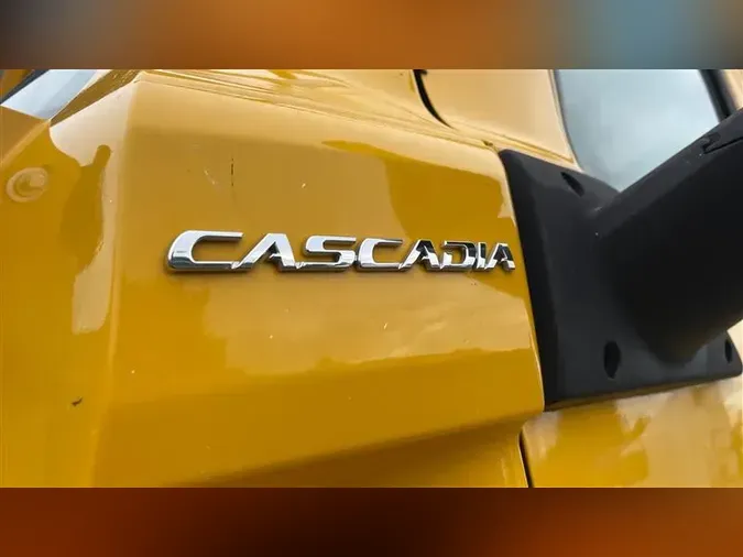 2020 FREIGHTLINER CA126