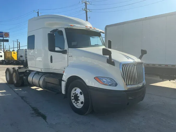 2019 NAVISTAR INTERNATIONAL LT625 SLPR CAB