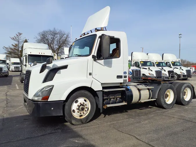 2016 VOLVO VNL64TRACTORd7007a232100f6440a038db4a3587c0a